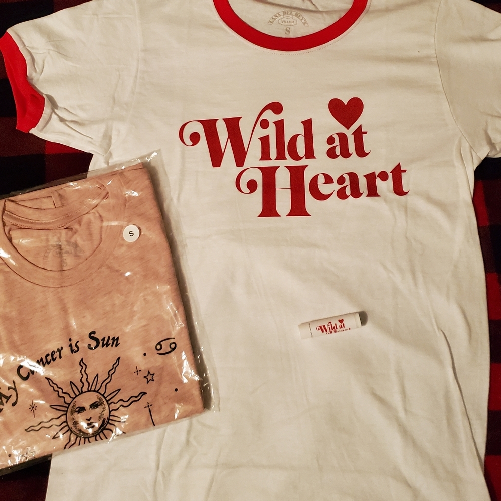 RARE Lana Del Rey gift set: tee shirts, lip balm